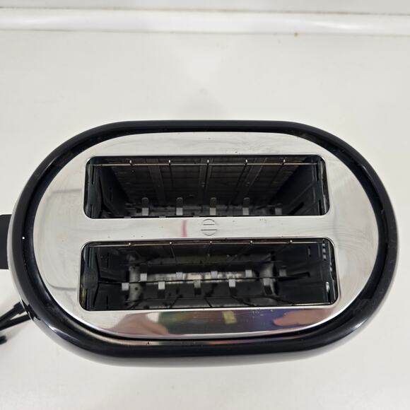 Black and Decker TR1278B Toaster – 2 Slice – Bagel / Frozen Functions – Works - Picture 5 of 7